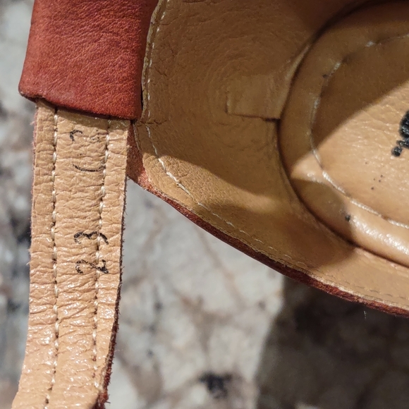 Cucos Calzado Leather Platform Shoes - Picture 5 of 9